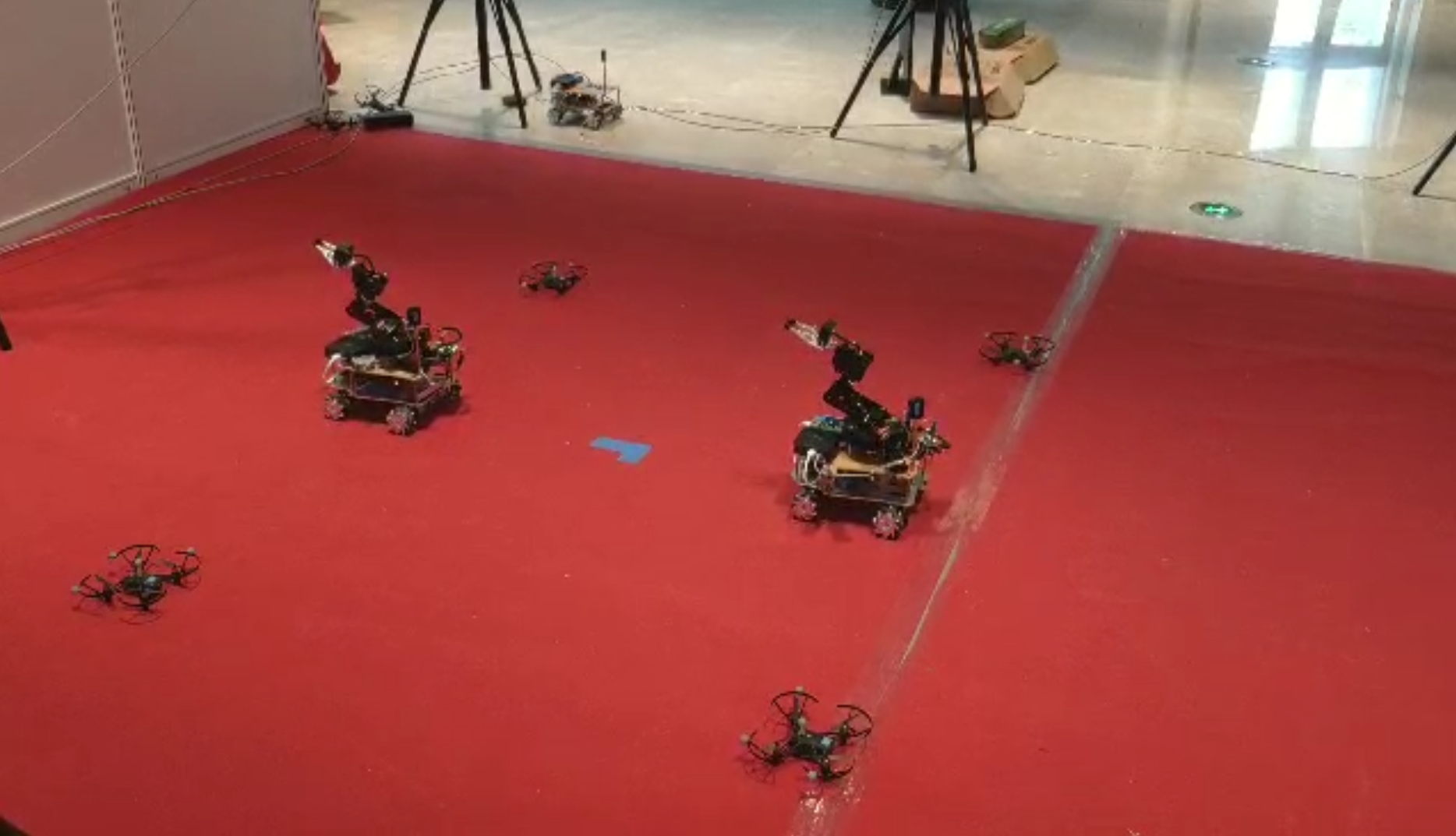 Omnidirectional-swarm-intelligent-robot.png